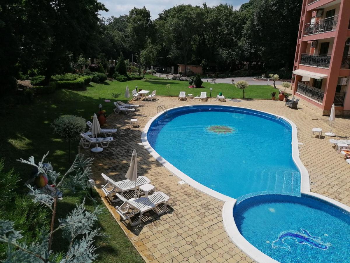 Sunrise Complex Apartments Zlatni pjasătsi Eksteriør bilde