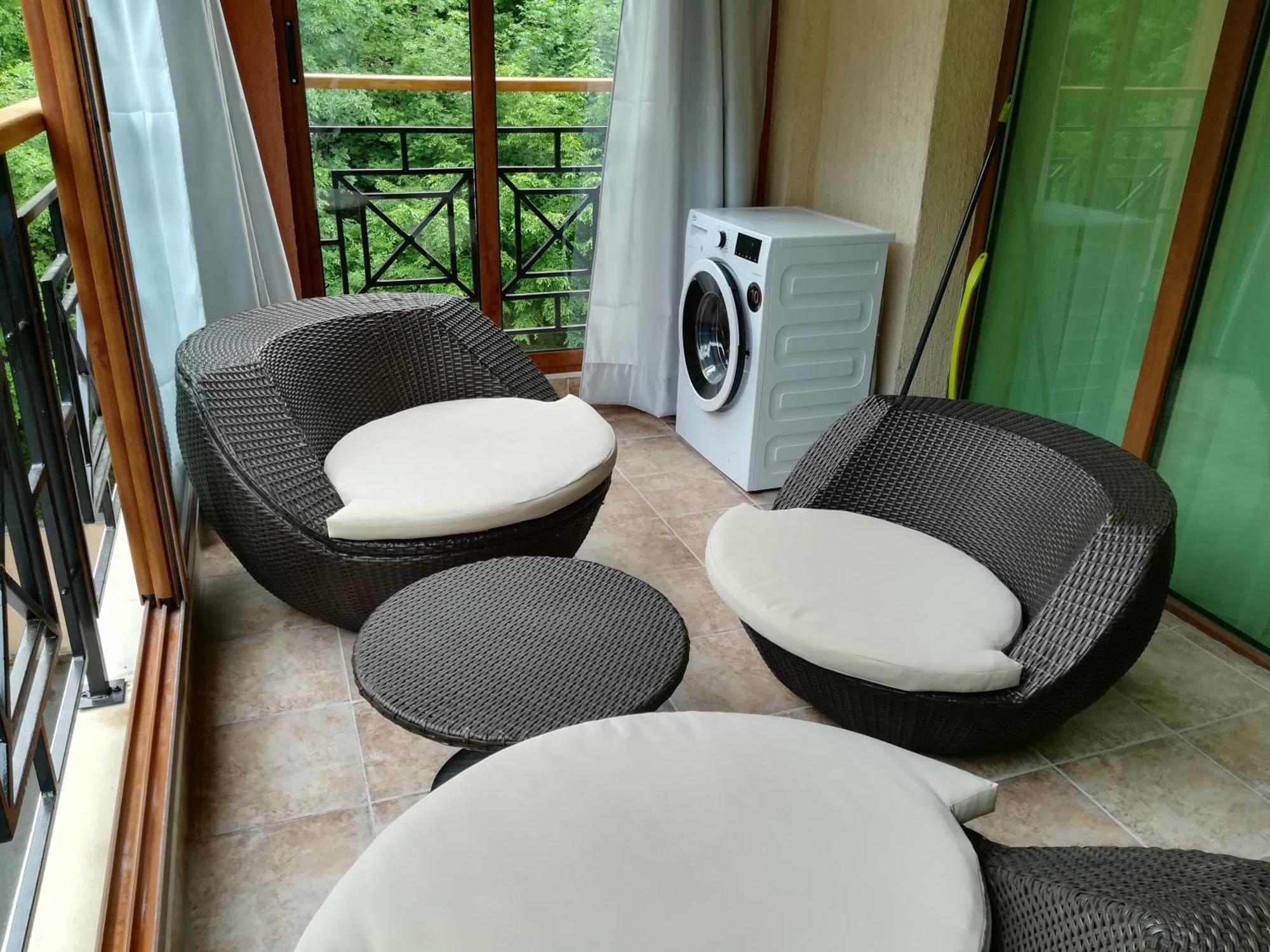 Sunrise Complex Apartments Zlatni pjasătsi Eksteriør bilde
