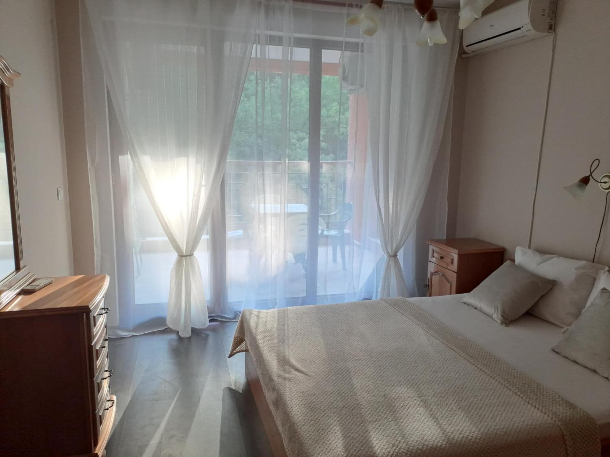 Sunrise Complex Apartments Zlatni pjasătsi Eksteriør bilde