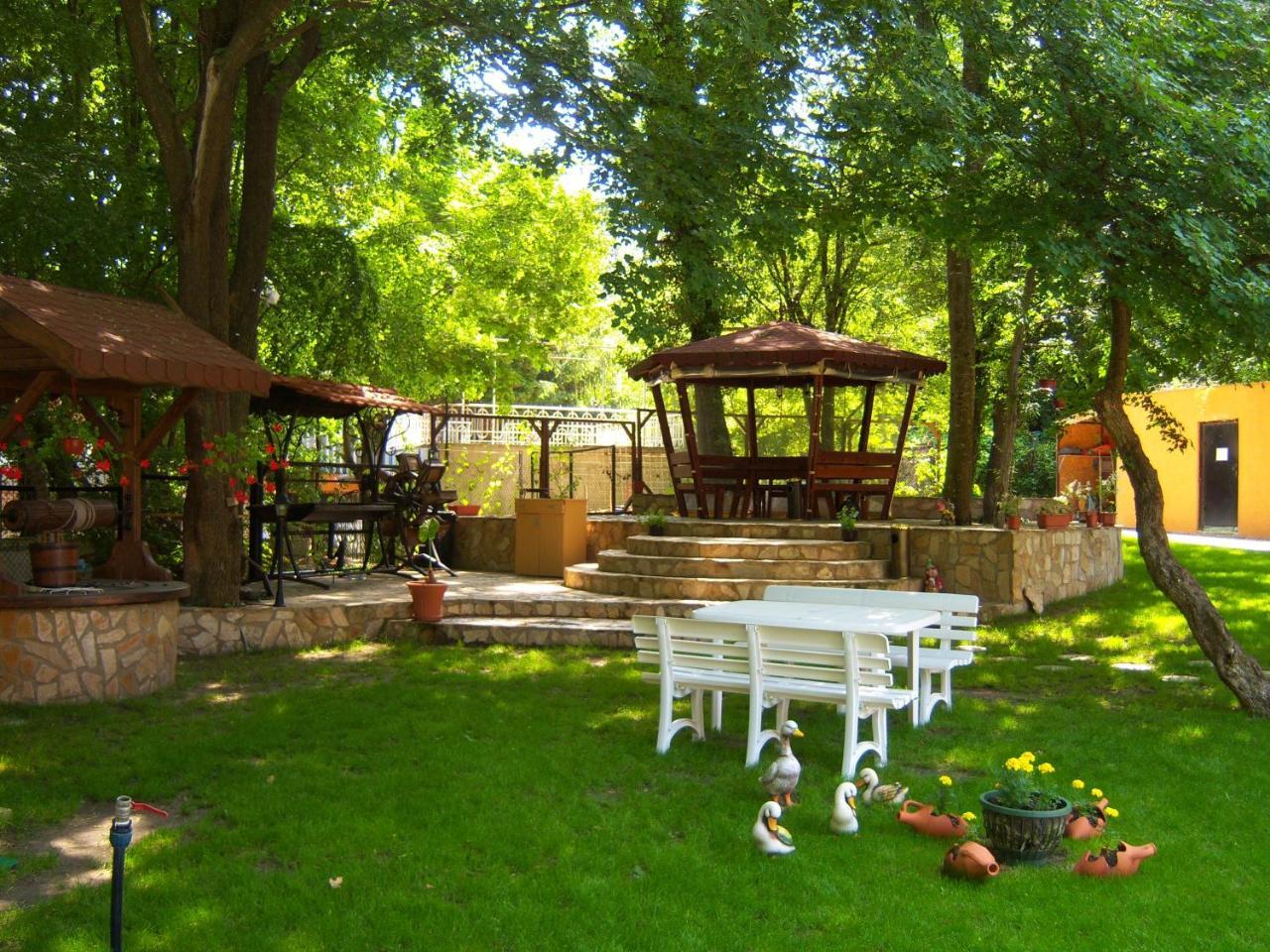 Sunrise Complex Apartments Zlatni pjasătsi Eksteriør bilde